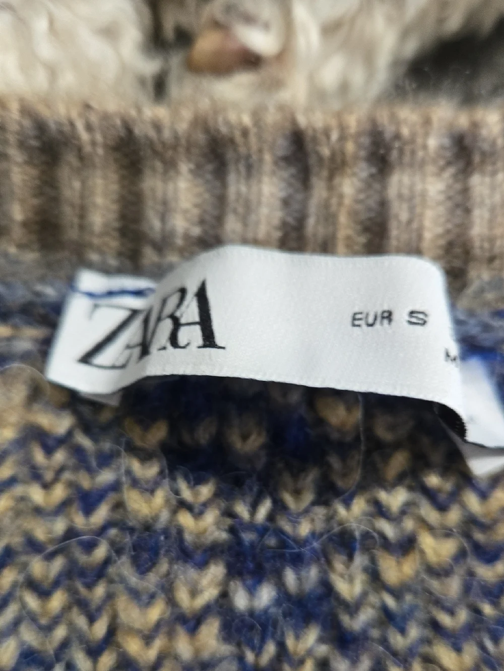 ZARA JACQUIRD CARDIGAN SWEATER.. SIZE SMALL.. #7960 - Picture 6 of 7